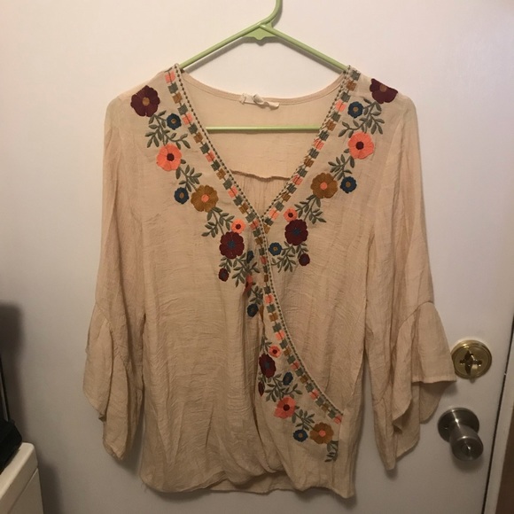 entro Tops - Entro floral wrap top